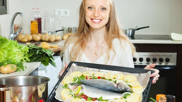 7 Benefits Of Eating Fish During Pregnancy